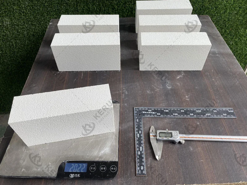 Inspection of Mullite Insulation Brick